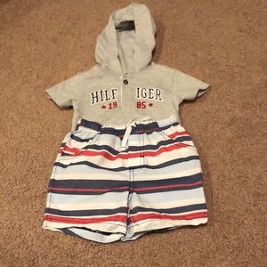 Tommy Hilfiger shorts set w a onesie. Worn twice